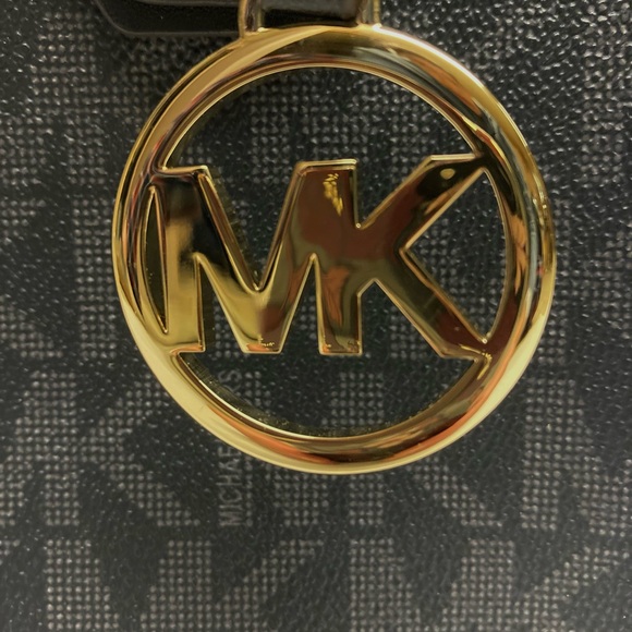 NWT Michael Kors Mercer Two Tone Signature Crossbody - Picture 3 of 16